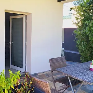 Appartement Prive Attenant Piscine, Marseille